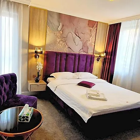 Hotel Casa David 4*